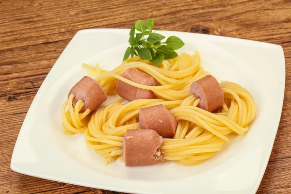 Kids Pasta Spaghetti Sausages Basil — Stock Photo, Image