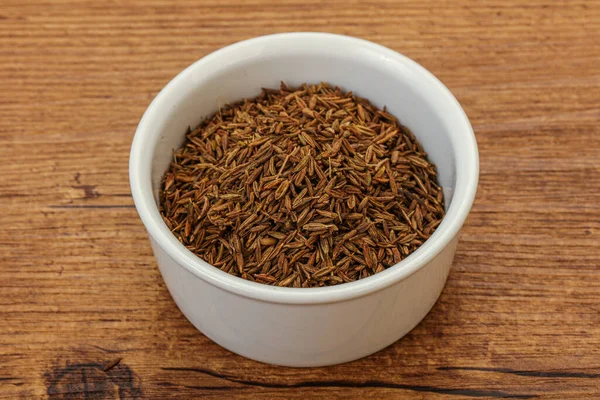 Aroma mutfağı kâsede kurutulmuş zeera tohumları.