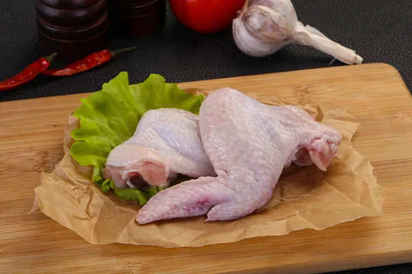 Sayap Ayam Mentah Siap Untuk Dimasak — Stok Foto