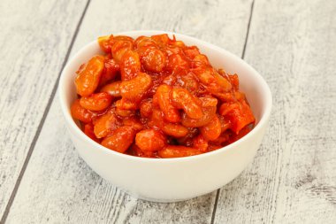 Domates soslu ve biberli fırında böbrek.