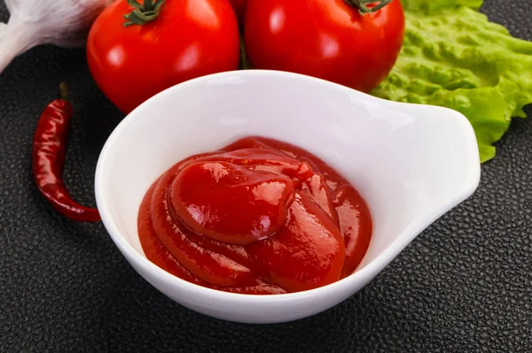 Tomatenketchup Sauce Serviert Pfeffer Und Knoblauch — Stockfoto