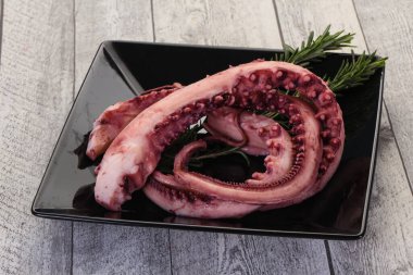 Biberiyeli lezzetli ahtapot dokunaçları