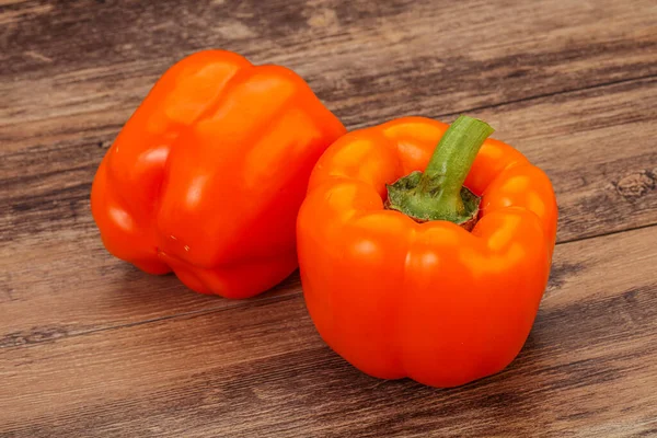 Két Narancssárga Édes Édes Bell Pepper — Stock Fotó