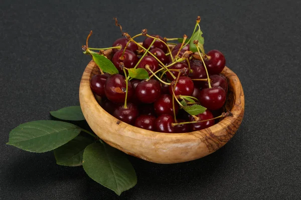 Sweet Ripe Cherry Heap Leaves — Stock Photo, Image