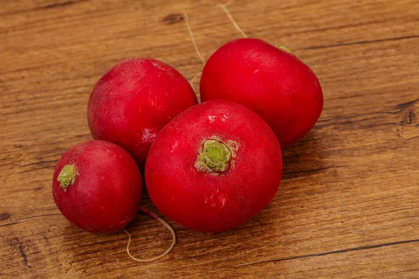 Ripe Fresh Radish Heap Wooden Background — Stock Photo, Image