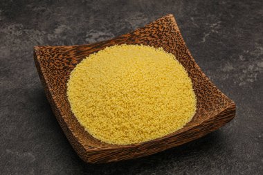 Yemek pişirmek için klozette çiğ öksürük yığını