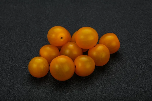 Fresh Yellow Tasty Cherry Tomato Heap — Stock Photo, Image