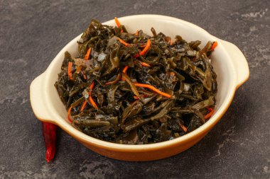 Havuçlu ve susamlı yosun kabağı.