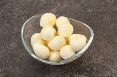 Doğal lezzetli bebek Kasede mozarella peyniri