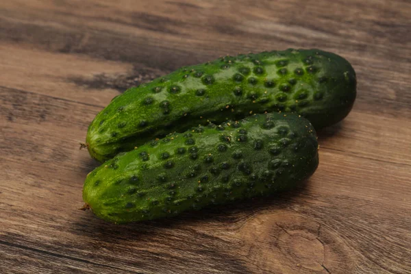 Mûr Vert Frais Deux Concombres Prêts Pour Végétalien — Photo