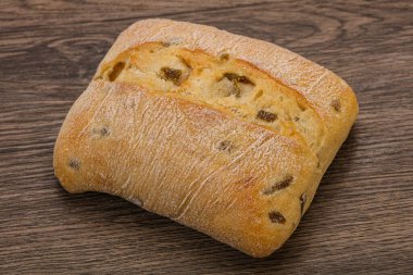 İtalyan ciabatta ekmeği ve zeytinyağı.