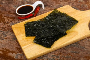 Soya soslu lezzetli Nori cipsi.