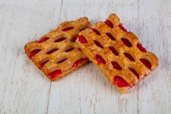 Pyszne Strudel Ciasto Francuskie Dżemem — Zdjęcie stockowe