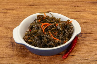 Havuçlu ve susamlı yosun kabağı.