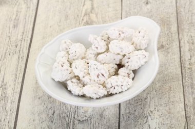 Beyaz badem Şeker yığını kasede