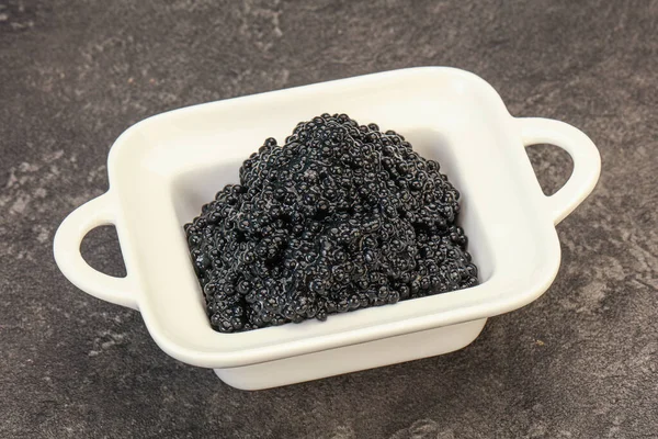 Lüks balık, kâsede siyah havyar.