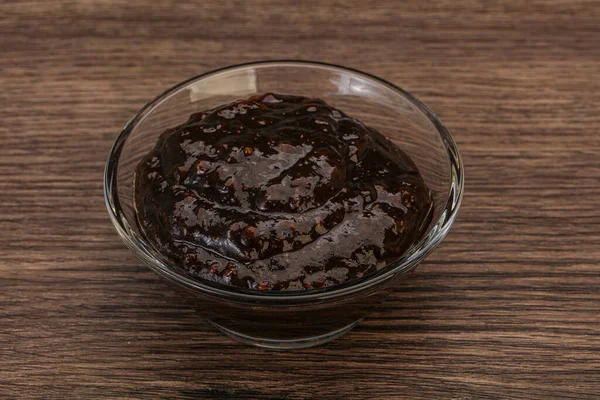 Sauce Poivrée Épicée Noire Dans Bol — Photo