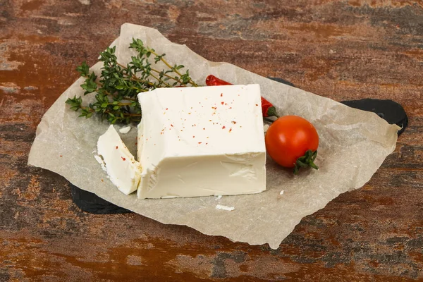 Traditionele Feta Kaas Geserveerd Tijm — Stockfoto