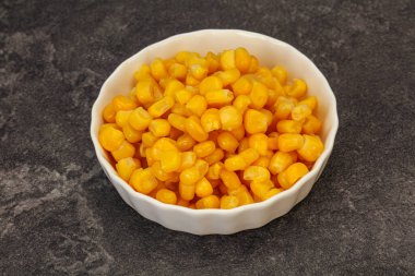 Tatlı salamura mısır tohumları kasede