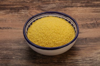 Yemek pişirmek için klozette çiğ öksürük yığını