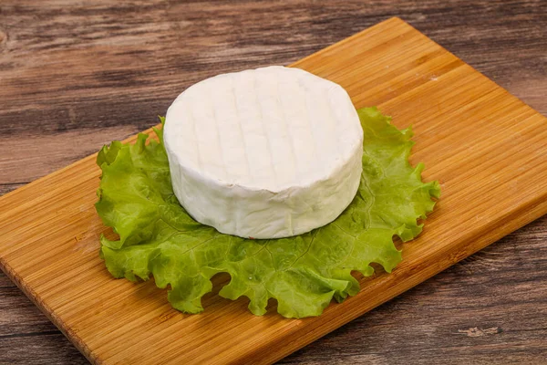 Finom Tradicionális Brie Kerek Lágy Sajt — Stock Fotó