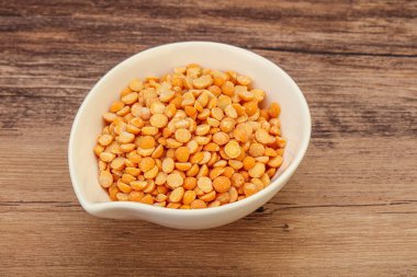 Kavanozda pişirmek için kuru bezelye