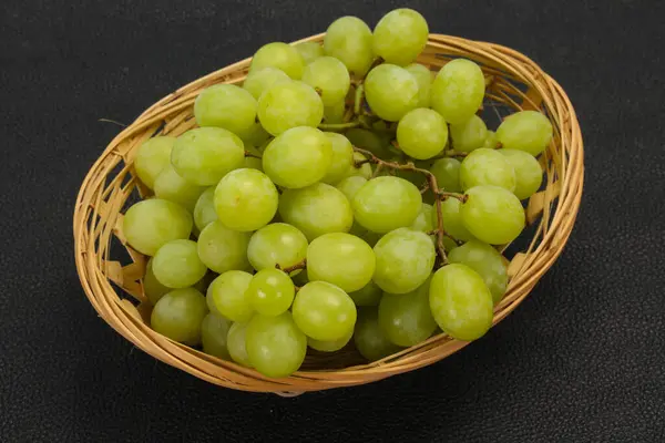 Süße Reife Frische Grüne Traube Zweig — Stockfoto