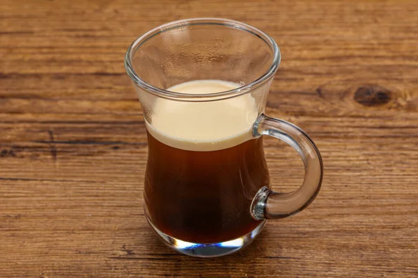 Café Espresso Preto Quente Sobre Mesa Madeira — Fotografia de Stock