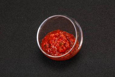 Kasede acı domates sosu