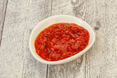 Kasede acı domates sosu