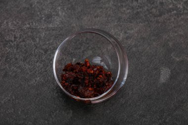 Vietnam usulü kızarmış biber soslu ve yağlı.