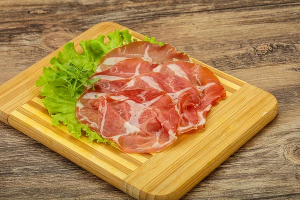 Heerlijk Gerookt Varkensvlees Hals Plakjes Snack — Stockfoto