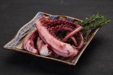 Biberiyeli lezzetli ahtapot dokunaçları