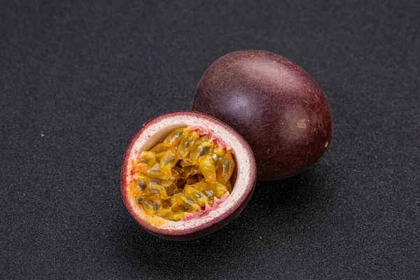 Tropical Passion Fruit Fresh Sweet Tasty Ripe — Stock Photo, Image