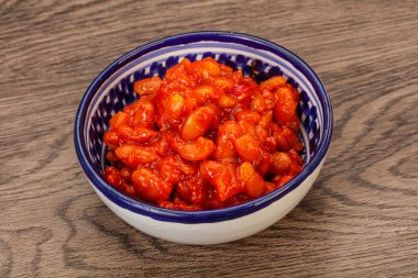 Domates soslu ve biberli fırında böbrek.