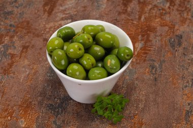 Salamura edilmiş yeşil Campo Kavanozda gerçek zeytin