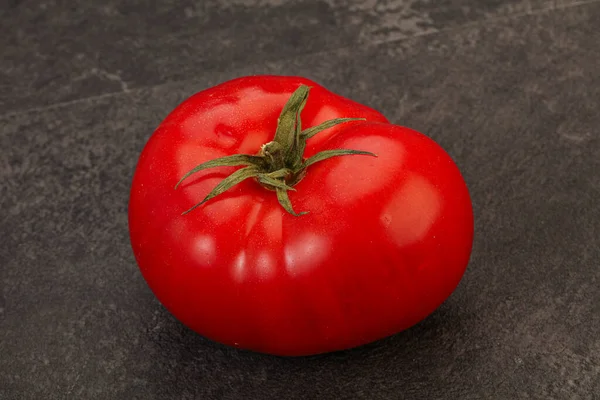 Mogen Välsmakande Röd Stor Tomat Över Bakgrunden — Stockfoto