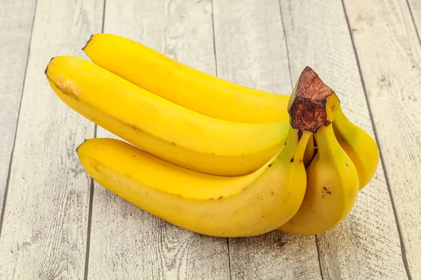 Süß Leckerer Bananenhaufen Über Hintergründen — Stockfoto