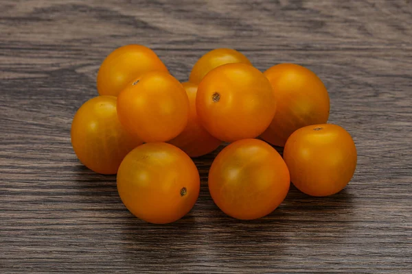 Fresh Yellow Tasty Cherry Tomato Heap — Stock Photo, Image