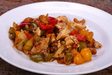 Asya mutfağı - Sebzeli kızarmış domuz eti