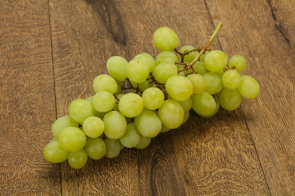 Zoete Rijpe Verse Groene Druiventak — Stockfoto