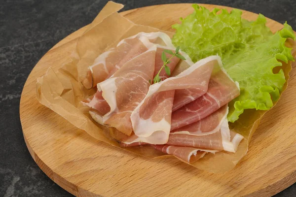 Italienska Prosciutto Fläskkött Mellanmål Över Bord — Stockfoto