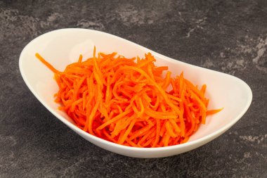 Baharatlı Kore havucu kasede