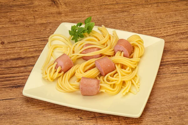 Kids Pasta Spaghetti Sausages Basil — Stock Photo, Image