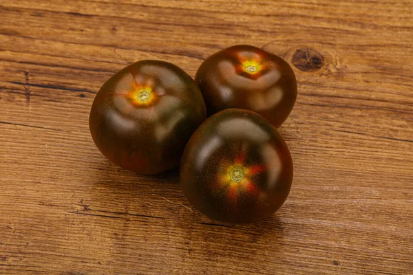 Zwarte Smakelijke Kumato Tomaat Hoop — Stockfoto
