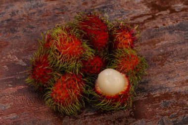 Tropikal tatlı egzotik meyve Rambutan yığını