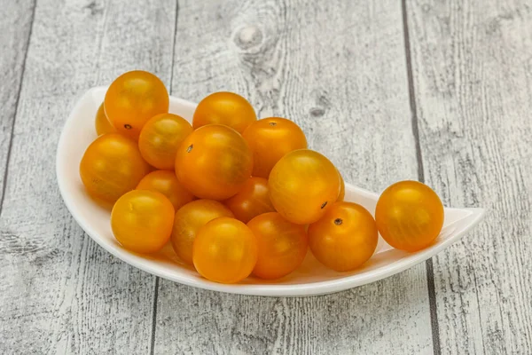 Fresh Yellow Tasty Cherry Tomato Heap — Stock Photo, Image