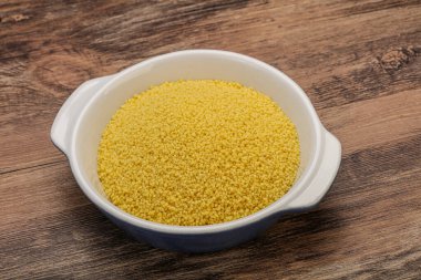 Yemek pişirmek için klozette çiğ öksürük yığını