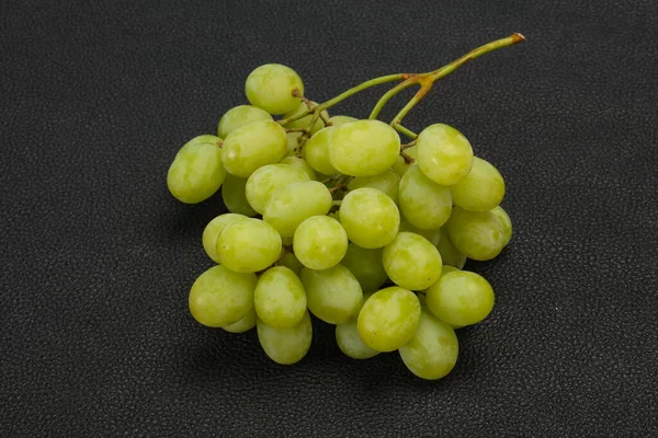 Zoete Rijpe Verse Groene Druiventak — Stockfoto