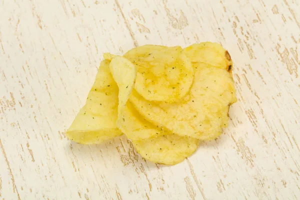 Természetes Yuong Burgonya Sózott Chips Halom — Stock Fotó